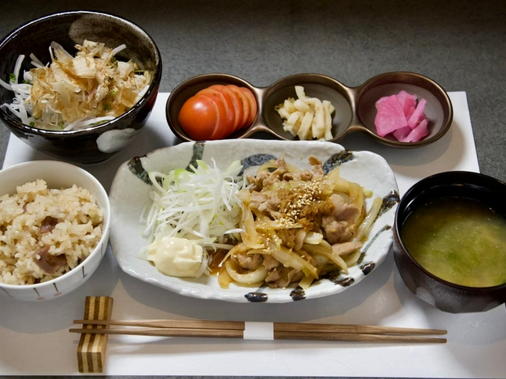 小料理店の味をご家庭でも楽しんでいただきたい