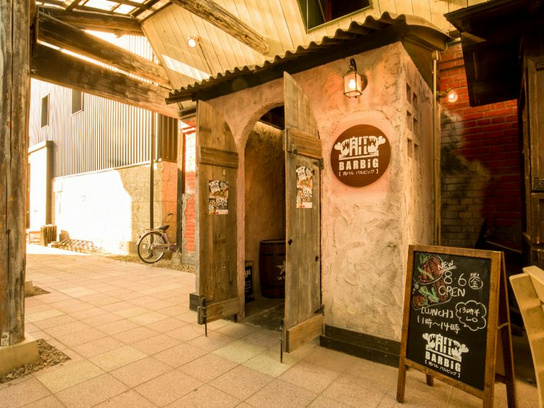 くつろぎ空間×肉料理。ママ会にとっても心強いお店