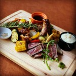 BARBiG名物ミートプレート〈お気軽3種〉2人前