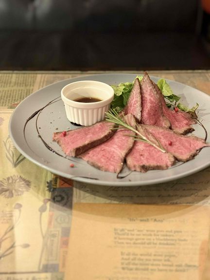 BARBiG名物！絶品☆黒毛和牛のローストビーフ