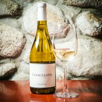 カリフォルニアのシャルドネらしい、樽香のあふれる濃縮果実を思わせるワインです。