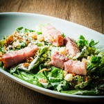 リーズナブルでコスパのよい肉バルのようなメニューをイメージいたしました。３名様からのご案内です