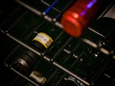 肉の香りをふくよかにする自然派ワインやシャンパーニュ