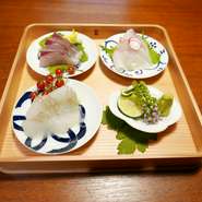 天然の白身魚にこだわることで、脂のりがよく、適度に身が引き締まったおいしさを堪能。サラリととした脂は滑らかな舌触りで、白身魚の旨みを感じられます。