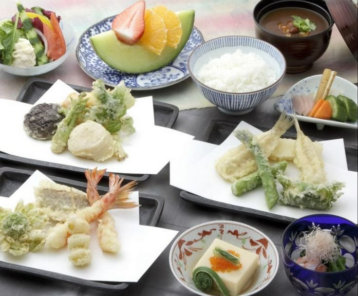 【銀座天國 栞】の味を一通りお楽しみいただける『終日のコース「花」』