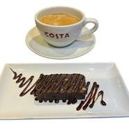 ・コスタコーヒー (アイス・ホット )<+100円で他のコーヒーに変更出来ます。>
・ブラウニーケーキ