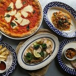 当店自慢のマルゲリータや本日のパスタまで付いた女子会にもピッタリなコースです♪