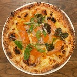 [スモークサーモン／イクラ／ベビーリーフ]