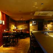 「お酒が目当ての方も、しっかりと食事をしたい方も、どちらの方もお越しいただければ…」と、話します。友達の家へ遊びに行くような感覚で、フラッと立ち寄ってみてください。