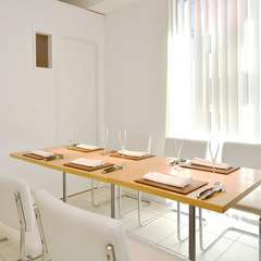 落ち着きのあるダイニングテーブル