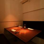 特別コースもご用意。その日の最高の食材をシェフのお任せコースでご提供。空間、時間を大事にした店内になってます。