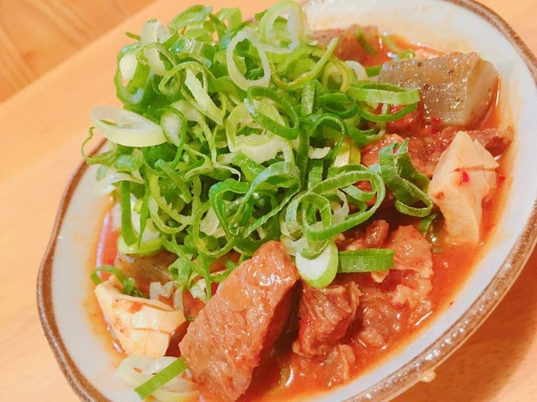 「店長イチオシ」ホルモン煮込み