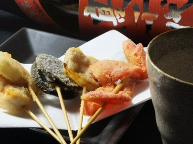 お酒のお共に！サクサクな50円串揚げ！