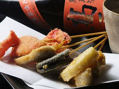 お酒のお共に。サクサクな50円串揚げ！