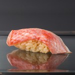 江戸前鮨と季節の料理を楽しむ