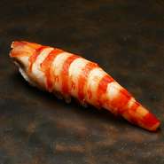 大事な人とのお昼を優雅な江戸前鮨と和食いかがですか。
満足いただけるコース内容となっております。
