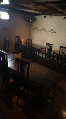 広々テーブル席