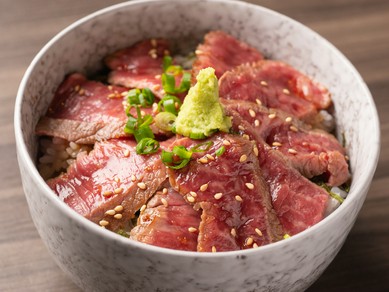 贅沢ランチ『宮崎牛炙り丼』