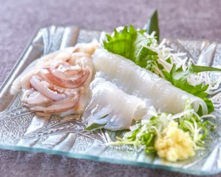 白イカ刺し身