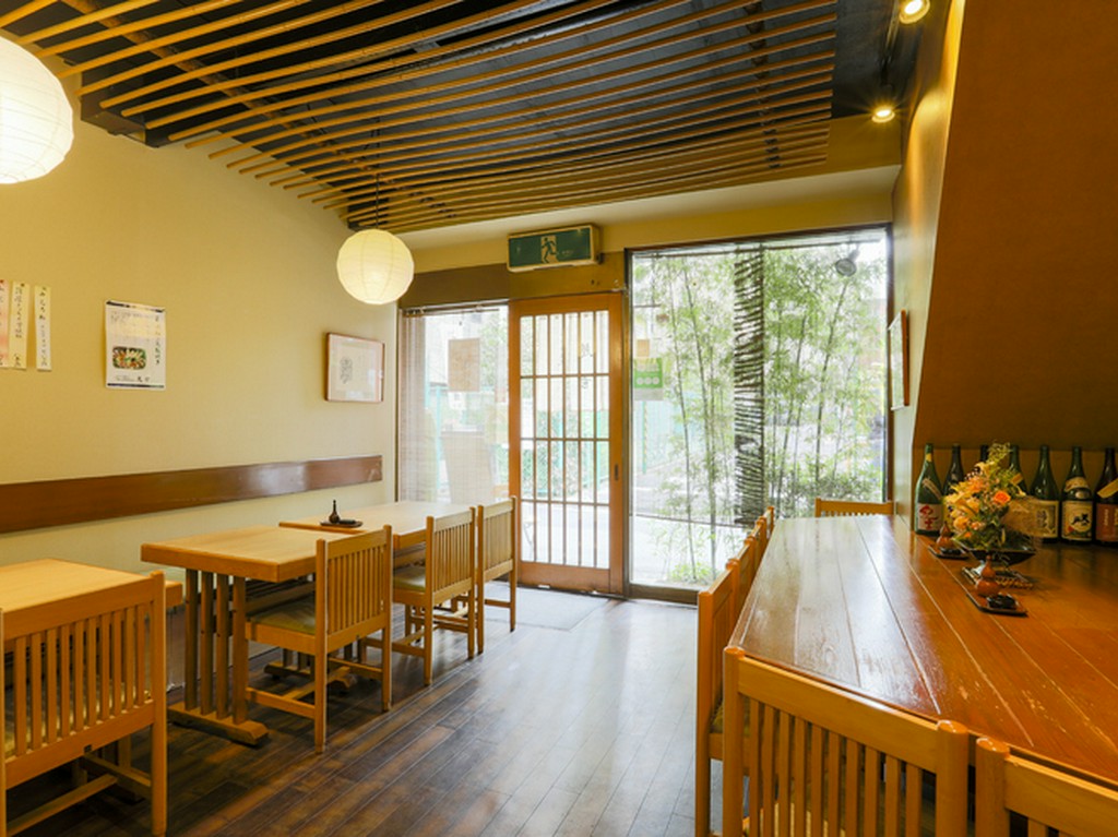 日々の喧騒を忘れさせてくれる、静寂な和空間