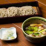 自家製の手作りつくねで仕立てました。