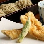 揚げたて穴子といただく『穴子天せいろ』