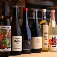 お料理に合わせてのペアリングワインのご提案だけでなく、ワインがお苦手な方には日本酒、クラフトビールも！様々な形でお楽しみいただけます。