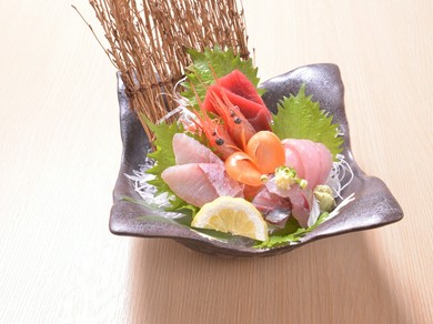 刺身盛り合わせ五種（二人前）