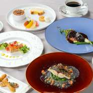 ディナーコースはシェフのオススメが詰まったこだわりのフルコースが2種
Aコース 6,300円／Bコース 9,500円