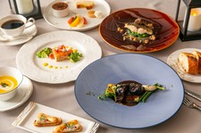 ｱﾐｭｰｽﾞ、ｵｰﾄﾞﾌﾞﾙ、ｽｰﾌﾟ選択、魚料理、お肉料理、ﾃﾞｻﾞｰﾄのﾌﾚﾝﾁﾌﾙｺｰｽ料理