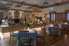 フルコース・乾杯酒・フリードリンク・お祝いケーキがセットになった記念日利用にお勧めのプランです!!