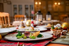 聖夜を彩る、シェフ渾身のクリスマスコースをご堪能ください