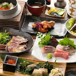 至高の【松】コース。 接待や会食、特別なお祝い事や歓送迎会に。お土産付きです。
日本酒全種飲み放題です