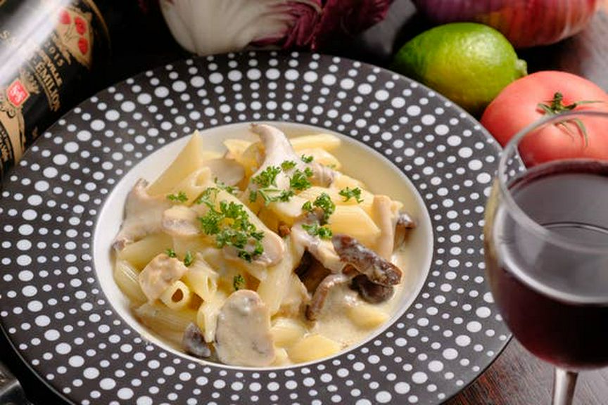 ゴルゴンゾーラとキノコの山