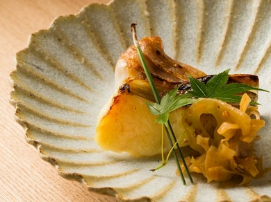 様々な日本酒を取り扱っております。