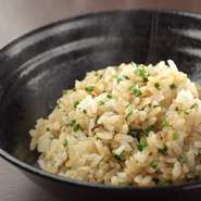 お米は粘り・甘味のバランスが抜群な北海道米の“ななつぼし”を使用。
※お食事にはスープが付きます。