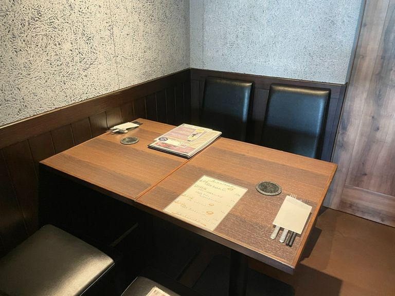 テーブル席