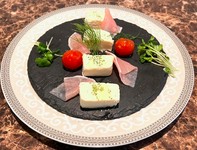 ワインやビールがすすむ！おつまみ。