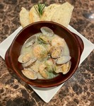 あさりの出汁が体に染みる！サッパリ美味しいワイン蒸し！