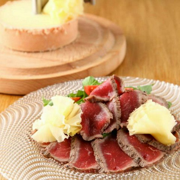 新鮮！ラムのたたき～プティ・アグール添え～