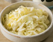 ド定番な一品！鶏が焼きあがる前にお酒のお供として是非とも！