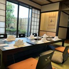 本格的な日本料理をリラックスして楽しめる雰囲気が評判