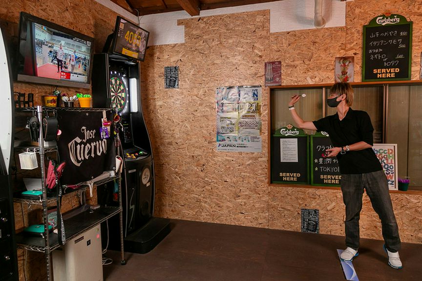 ダーツ場併設のダイニングバー。新しいスタイルのダーツスポット