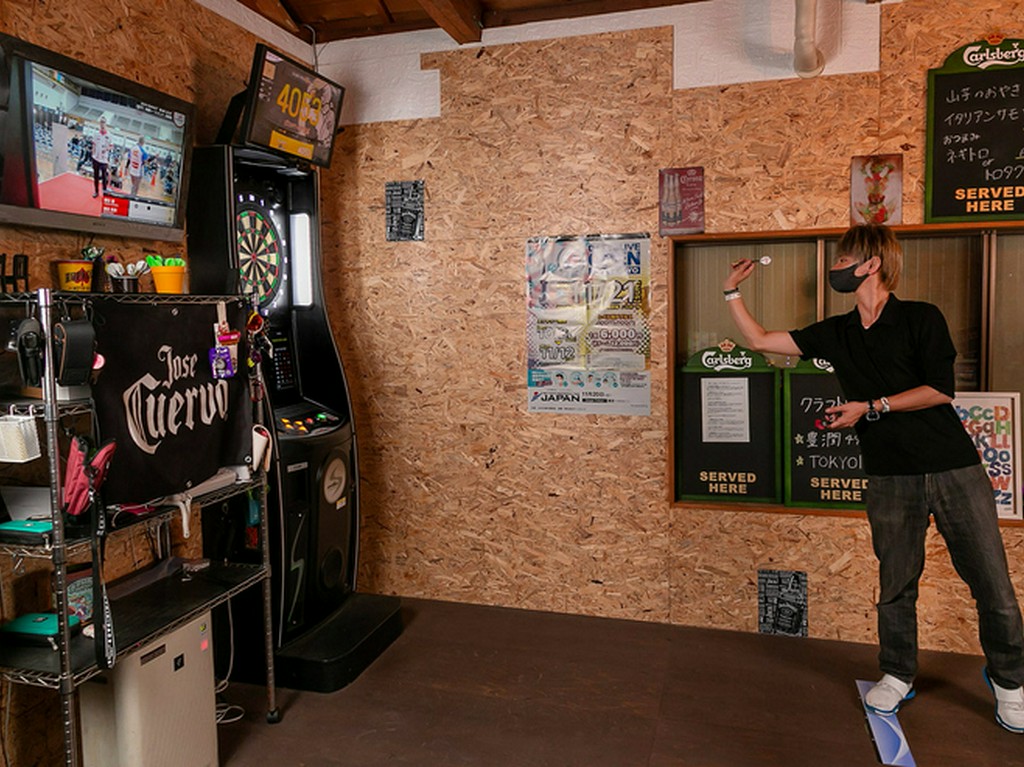 ダーツ場併設のダイニングバー。新しいスタイルのダーツスポット