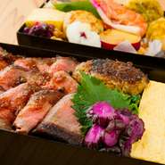テイクアウトのお弁当はもちろん、夜の店内だけで味わうことができる『漢方和牛のステーキ弁当』も人気の味わいです。漢方牛のハンバーグも入って、とっても贅沢！

