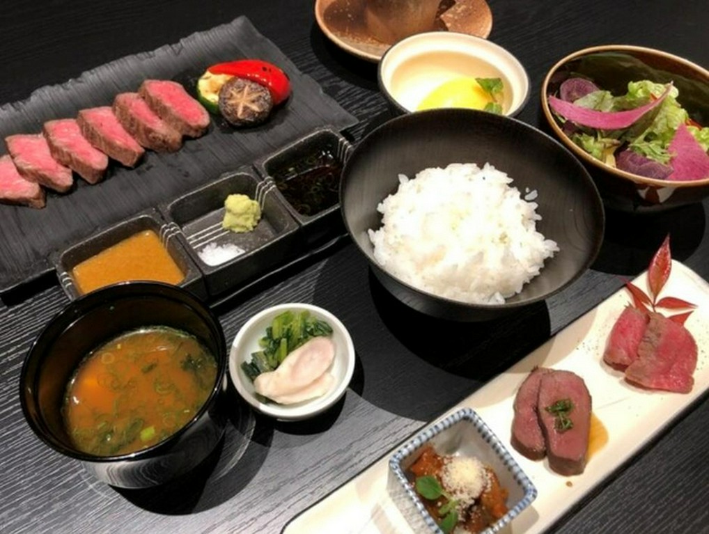 近江牛ミ二会席　サーロイン