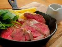アンガス牛の肉肉しさがたまらない。癖もなくオリジナルステーキとも相性も抜群！