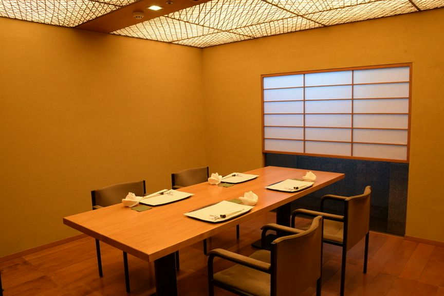 気軽に楽しめる旬の御膳料理から、本格会席まで幅広いメニュー