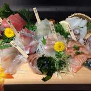 本まぐろ、カンパチ、イサキ、真鯛など採れたてで新鮮な魚介類をご提供しています！