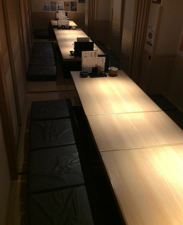 座敷や掘りごたつ席を完備！